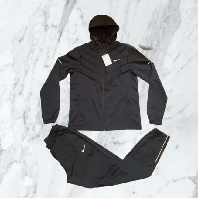 Ensemble Nike