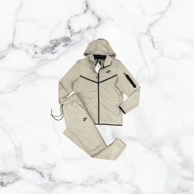 Ensemble Nike Tech